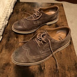 Clarks Suede Wingtip Men’s Shoes Size 10.5